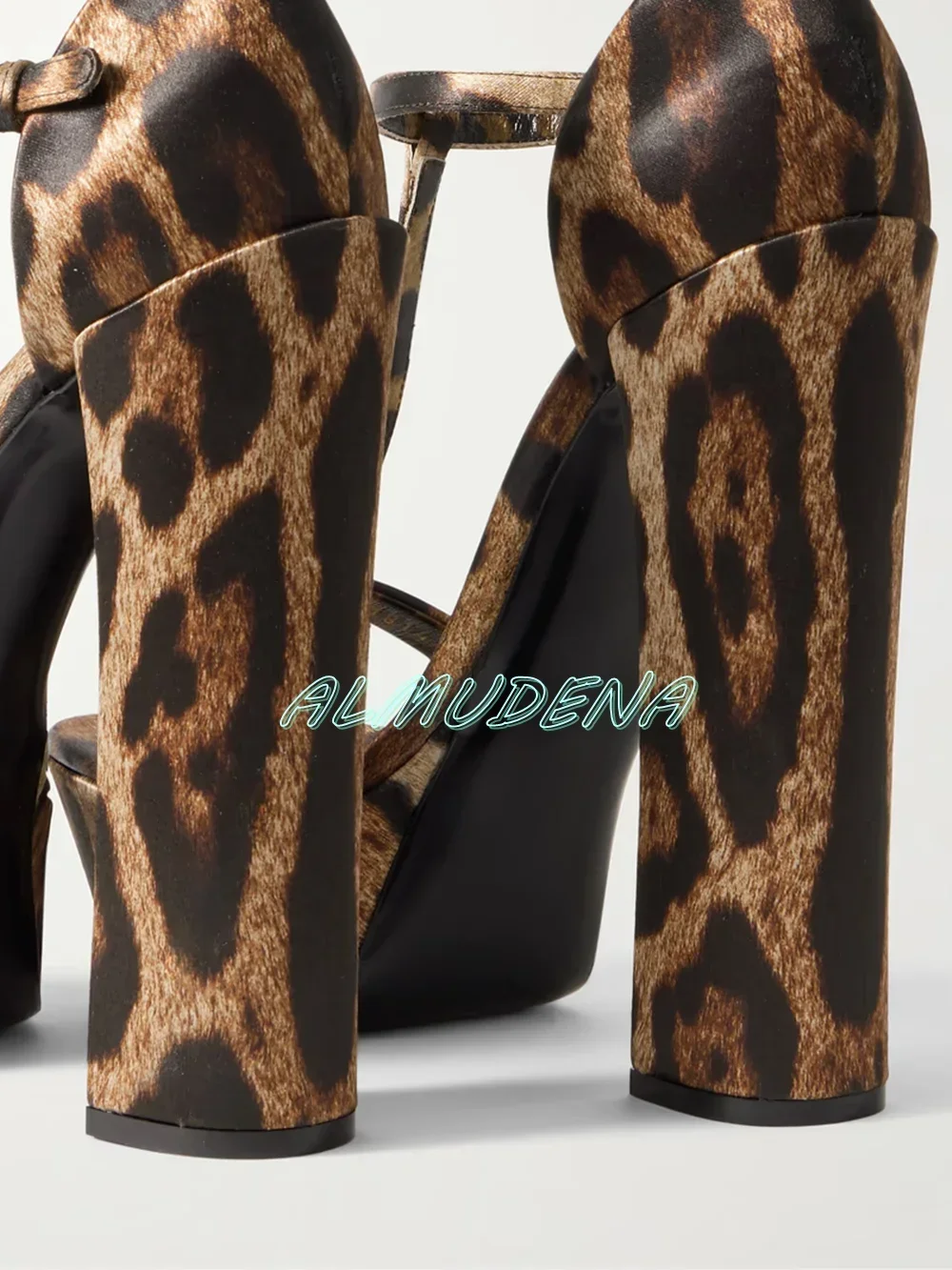 Glanzende luipaardprint satijn - Women'S Fashion For Summer 2025 recensie en prijs